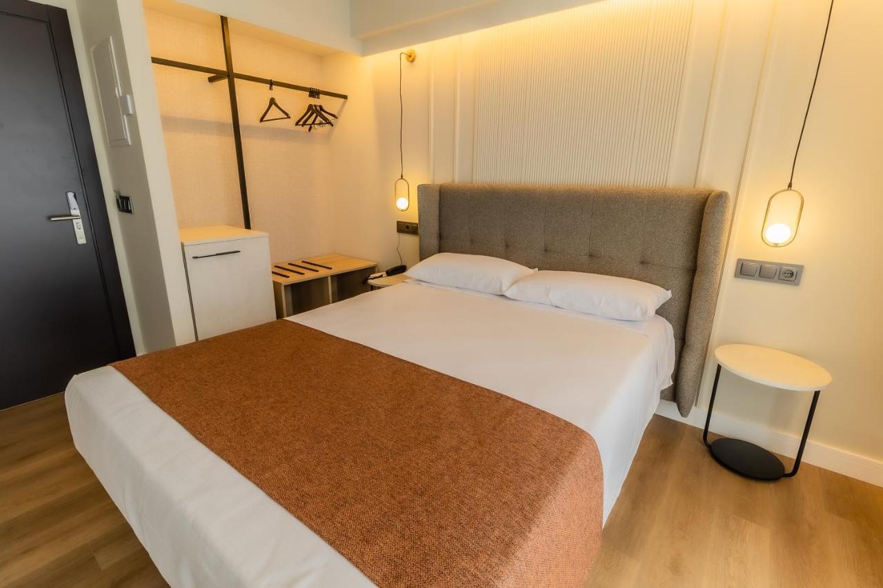 Hotel Corona De ปาดรอน ภายนอก รูปภาพ