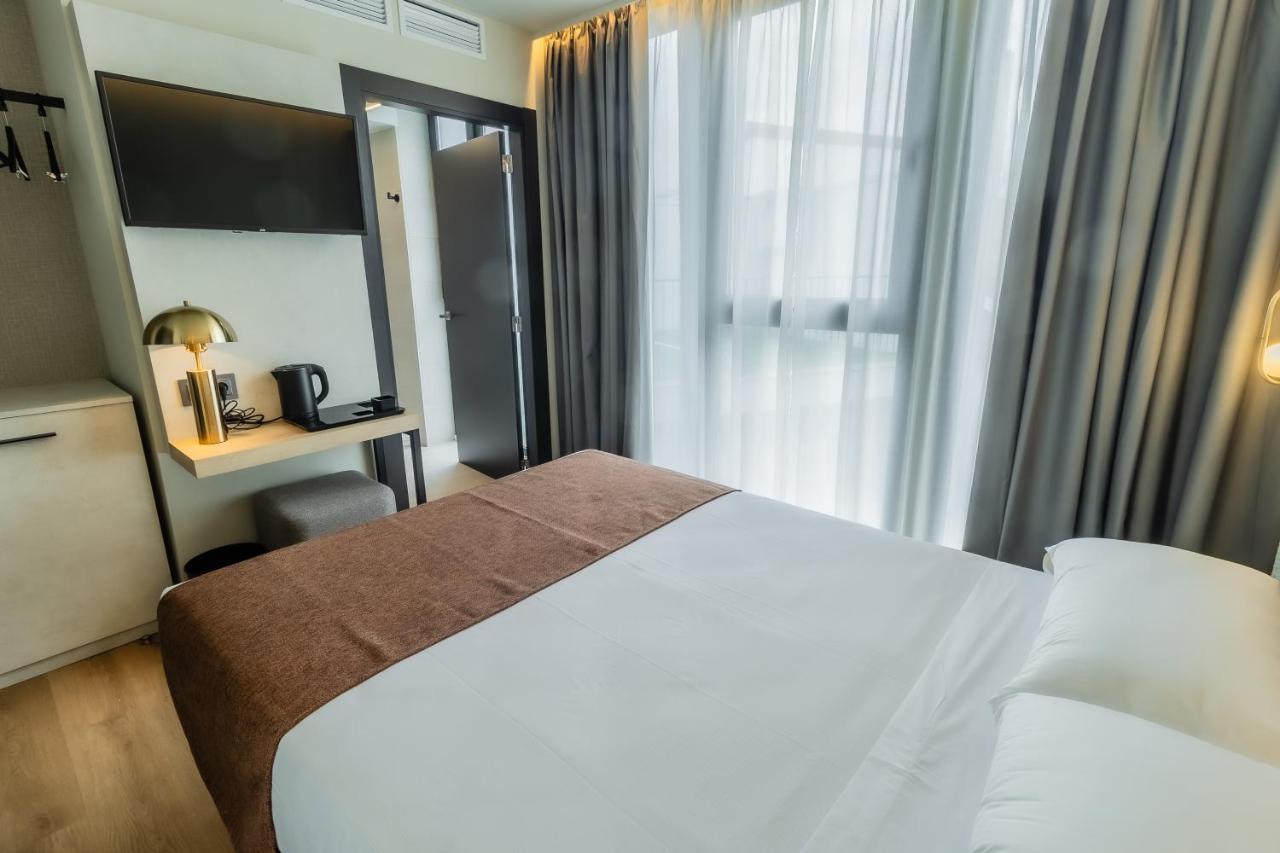 Hotel Corona De ปาดรอน ภายนอก รูปภาพ