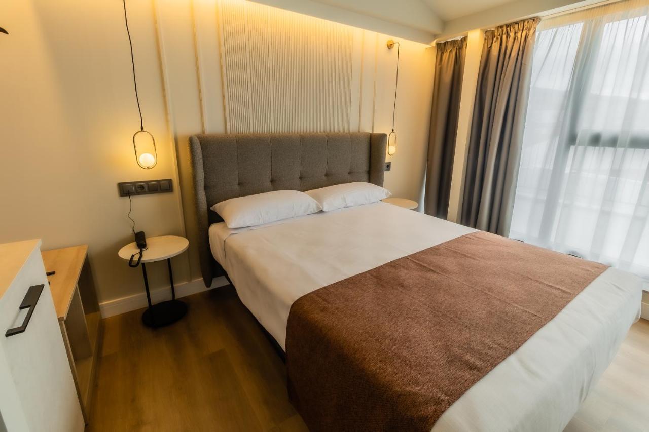 Hotel Corona De ปาดรอน ภายนอก รูปภาพ