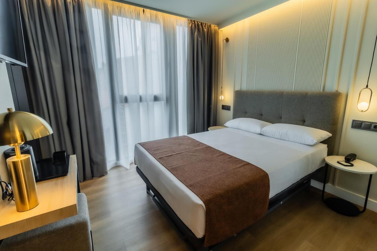 Hotel Corona De ปาดรอน ภายนอก รูปภาพ