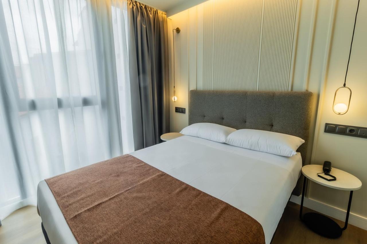 Hotel Corona De ปาดรอน ภายนอก รูปภาพ