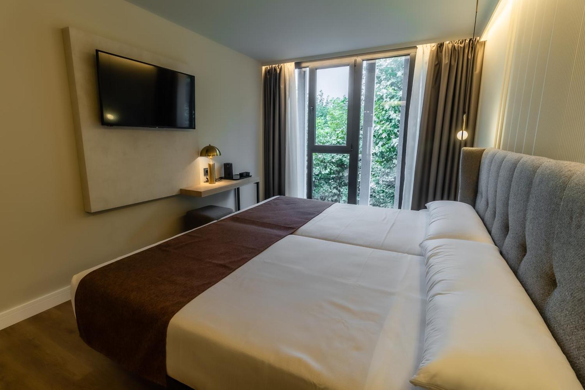 Hotel Corona De ปาดรอน ภายนอก รูปภาพ