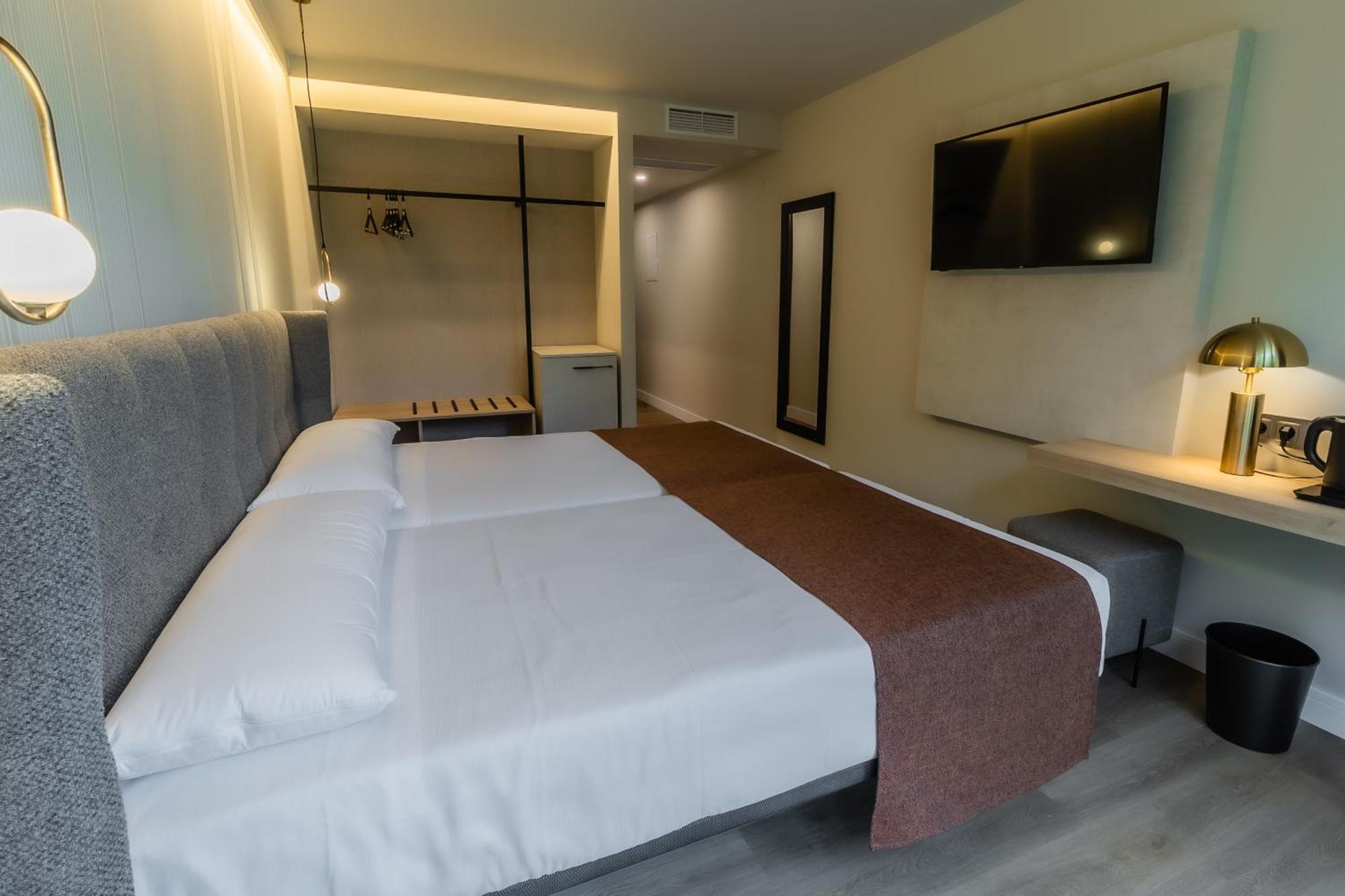 Hotel Corona De ปาดรอน ภายนอก รูปภาพ