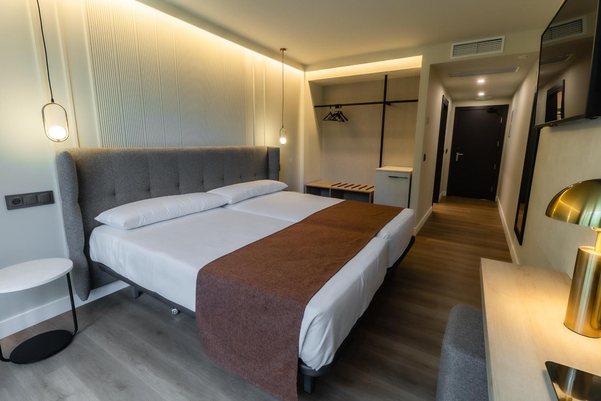 Hotel Corona De ปาดรอน ภายนอก รูปภาพ