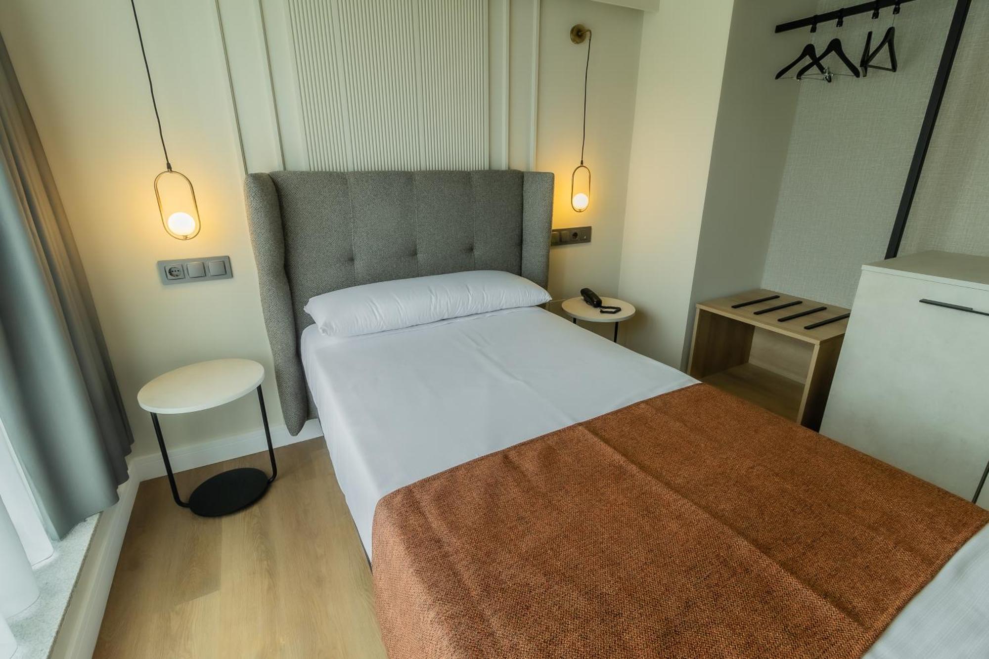 Hotel Corona De ปาดรอน ภายนอก รูปภาพ